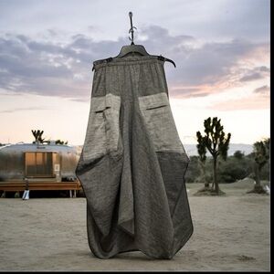 Dress to Kill NWT size 1  or s/m big pocket skirt